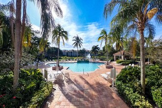 12112 St.Andrews Pl in Miramar, FL - Building Photo - Building Photo