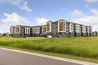 Risor of Blaine in Blaine, MN - Foto de edificio - Building Photo