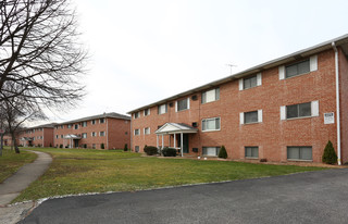 Portage Landing I & II in Kent, OH - Foto de edificio - Building Photo