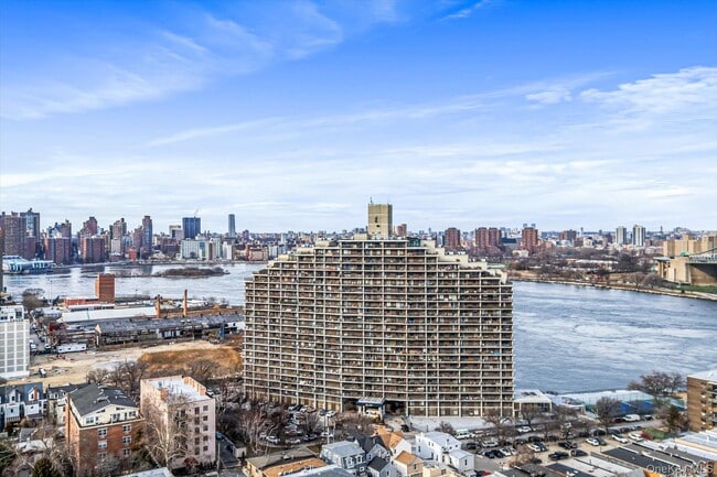 property at 25-40-40 Shore Blvd