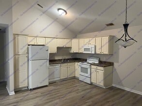 1364 Mariner Way in Champaign, IL - Foto de edificio - Building Photo