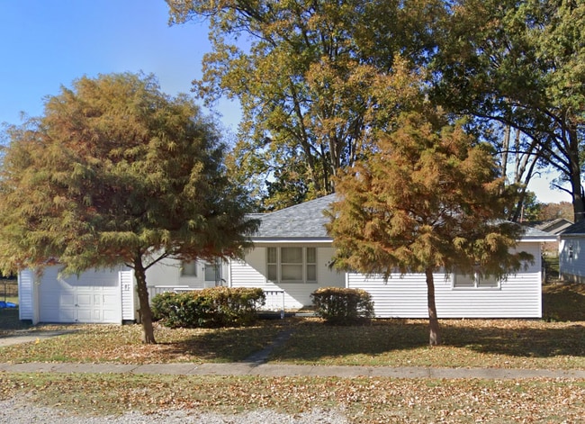 property at 165 N Messmer St