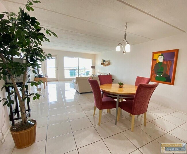 404 Padre Blvd in South Padre Island, TX - Building Photo - Building Photo