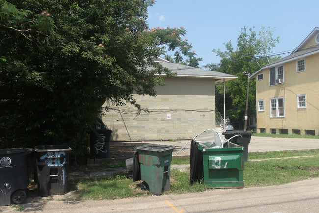 3270 Carlotta St in Baton Rouge, LA - Foto de edificio - Building Photo