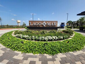 2430 Mar Vis Ln in Texas City, TX - Building Photo - Building Photo