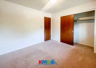 916 20th Ave Pl in Coralville, IA - Building Photo - Building Photo