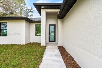 3705-3737 37th St SW in Lehigh Acres, FL - Building Photo - Building Photo