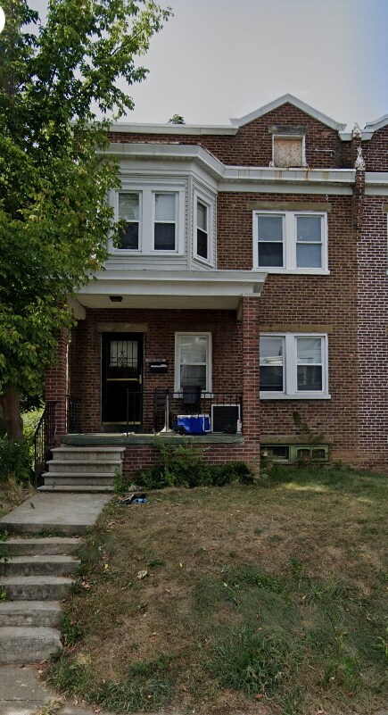 property at 2401 N Madison St