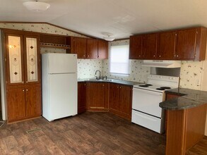 6 Morningside Dr in Jacksonville, NC - Building Photo - Building Photo