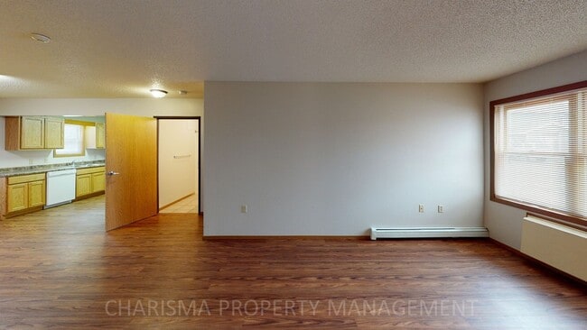 3506 S Sertoma Ave in Sioux Falls, SD - Building Photo - Building Photo