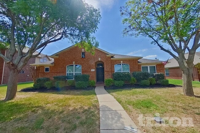 property at 522 Golden Bell Dr