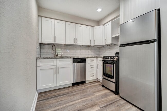 property at 7506 Bluebonnet St