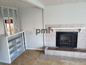 720 IL-121 in Mount Zion, IL - Foto de edificio - Building Photo