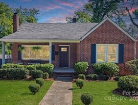 216 Sylvania Ave in Charlotte, NC - Building Photo