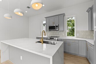 3112 Live Oak St in Houston, TX - Building Photo - Building Photo