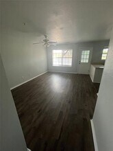403 E R Ellis Ave in Rockwall, TX - Building Photo - Building Photo