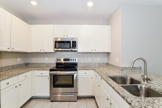 3928 Silverstream Terrace, Unit 402 in Sanford, FL - Foto de edificio - Building Photo