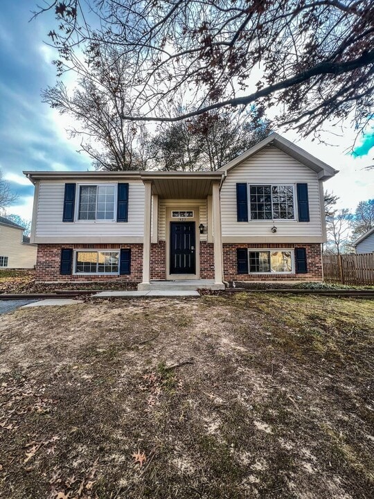 1423 Boulder Ln in Severn, MD - Building Photo