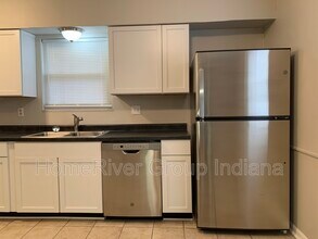 2724 Constellation Dr in Indianapolis, IN - Foto de edificio - Building Photo