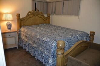 24271 Kenosha St in Oak Park, MI - Building Photo - Building Photo