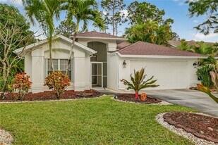 18015 Horseshoe Bay Cir in Ft. Myers, FL - Building Photo