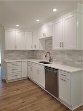 204 Lakeshore Ct NE in Marietta, GA - Foto de edificio - Building Photo