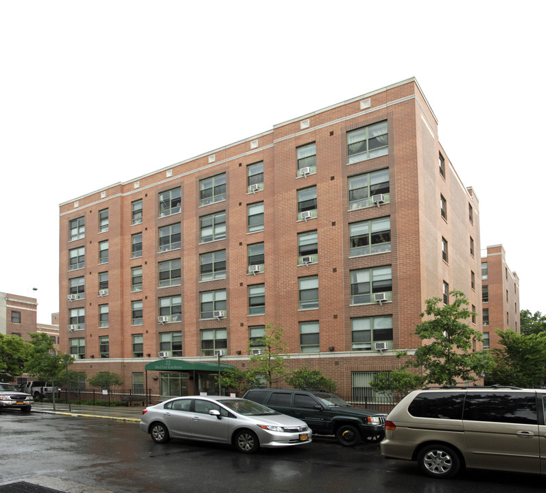 22 Moffat St in Brooklyn, NY - Foto de edificio