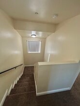 155 W 77th St in Los Angeles, CA - Foto de edificio - Building Photo