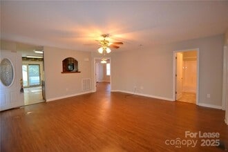 1212 Beechwood Dr in Newton, NC - Building Photo - Building Photo