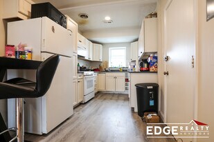 178 Lake Shore Rd, Unit 1 in Boston, MA - Building Photo