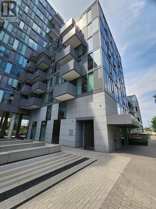38-138 Monte Kwinter Ct in Toronto, ON - Building Photo