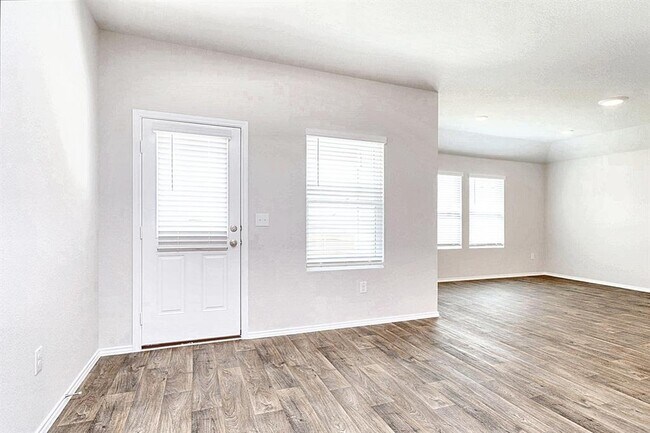 5901 Xene Dr in Austin, TX - Building Photo - Building Photo