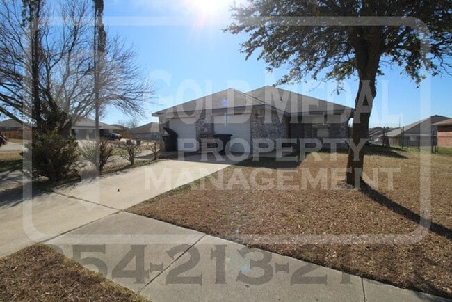 property at 2600 Lucille Dr