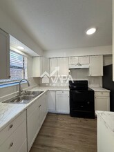 5212 Vinecrest Cir in Kirby, TX - Building Photo - Building Photo