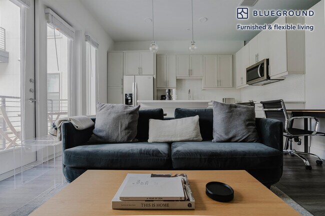 212 W Highland Mall Blvd in Austin, TX - Building Photo - Building Photo