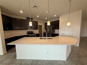 12233 Argent Bay Ave in Las Vegas, NV - Building Photo - Building Photo