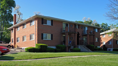 Four Seasons Apartments in Erlanger, KY - Building Photo - Primary Photo