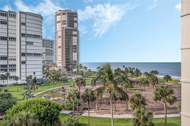 4551 Gulf Shore Blvd N in Naples, FL - Building Photo - Building Photo