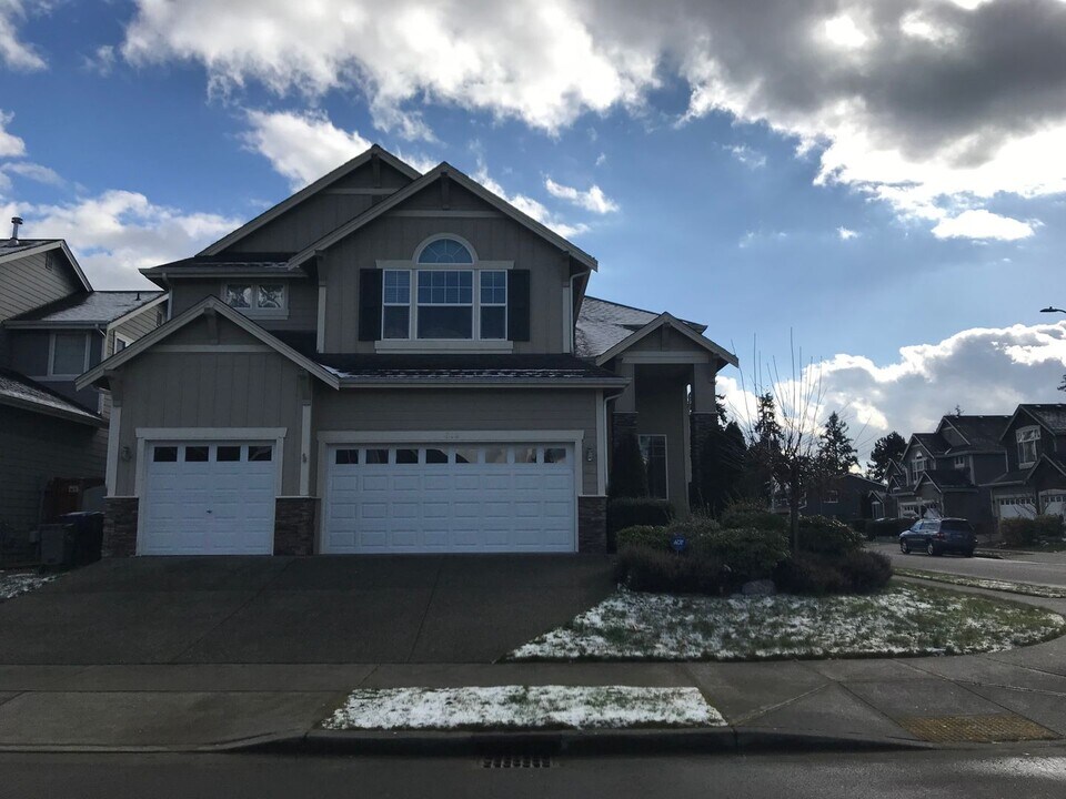 812 201st St SW in Lynnwood, WA - Building Photo