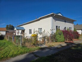 5111 N Stone St in Spokane, WA - Building Photo