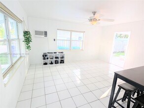 1004 N 16th Ave in Hollywood, FL - Building Photo - Building Photo