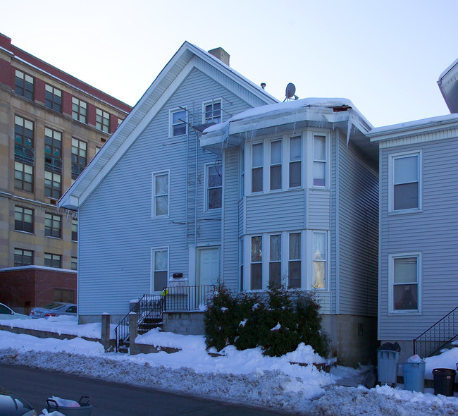 285 Locust St in Fall River, MA - Building Photo - Building Photo