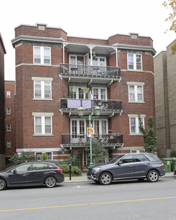 1318 Bernard in Montréal, QC - Building Photo