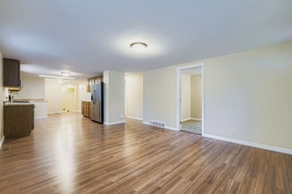 914 Alexander Rd in Colorado Springs, CO - Foto de edificio - Building Photo