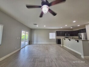 7172 Blowing Breeze Ave in Las Vegas, NV - Building Photo - Building Photo