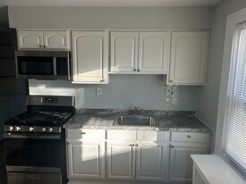13 Wilfred St, Unit 1 in Montclair, NJ - Building Photo