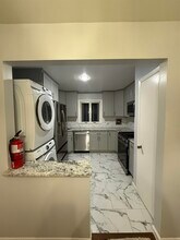 182 W 3rd St in Bayonne, NJ - Building Photo - Building Photo