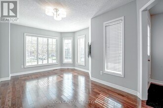 123 Pinedale Gate in Vaughan, ON - Building Photo - Building Photo