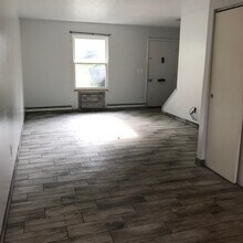 705 Bunker Hill Rd in Ashtabula, OH - Building Photo - Building Photo