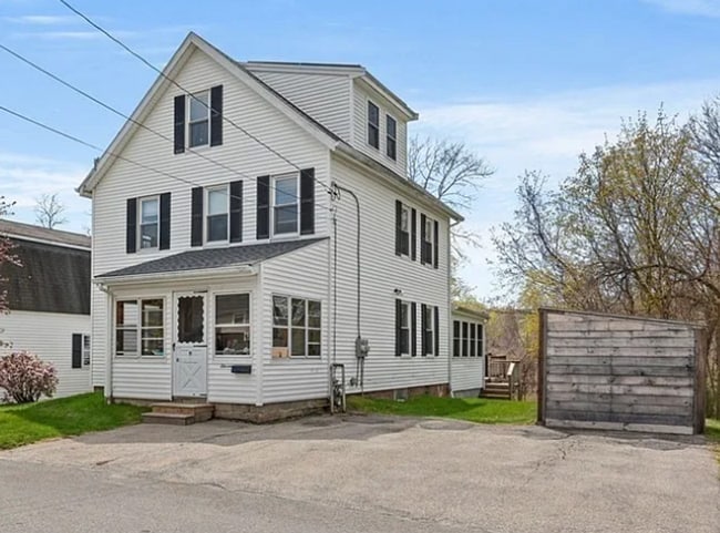 property at 11 River St